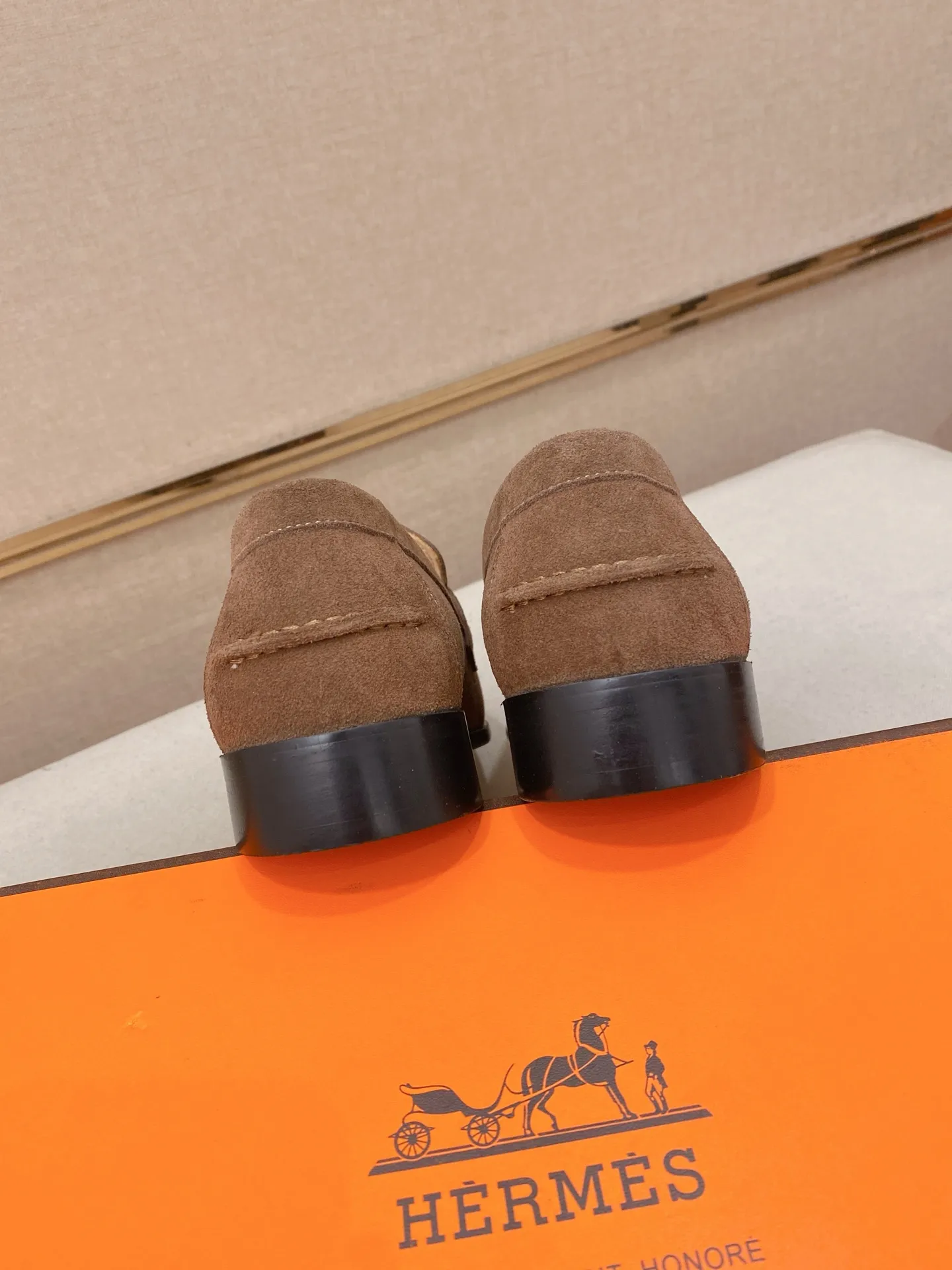 Men's shoes💰: 620💰[HERMES/Hermes]⚠️Top craftsmanship-fashionable business casual style! Pure and high quality can be compared at 1:1! Fabric: Original full-grain cowhide/Lining: Cowhide lining! The texture and comfort have been improved to another level! Rubber anti-slip bottom! Yardage: 39-44. Can be customized for 38.45.